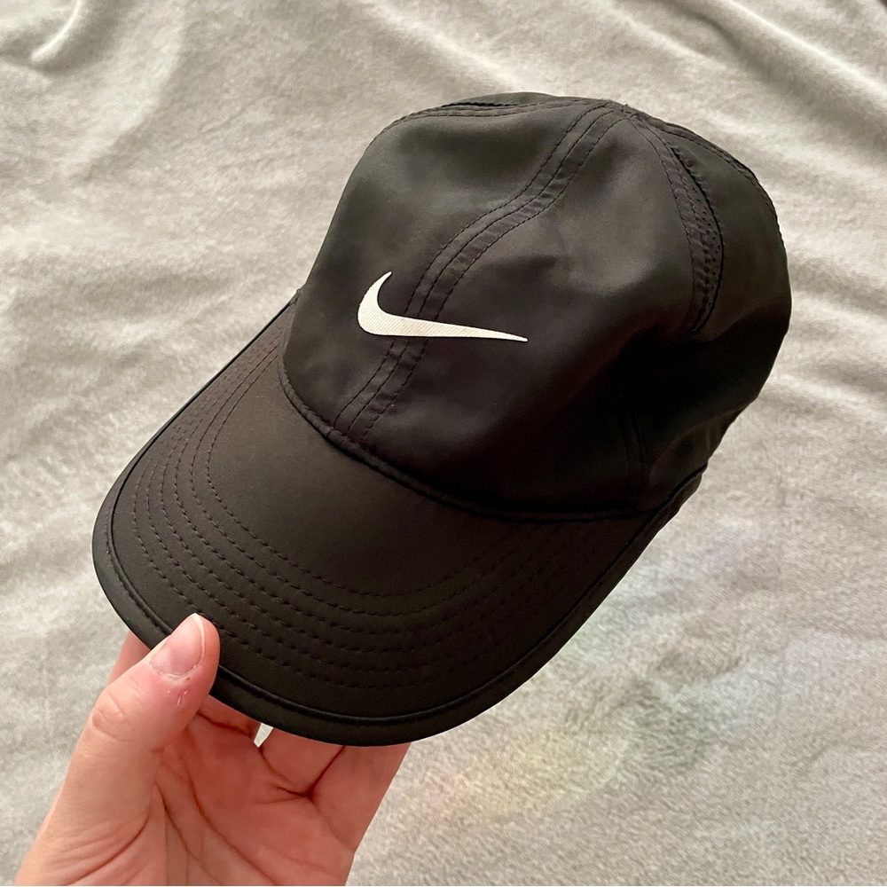 Women’s Nike running hat